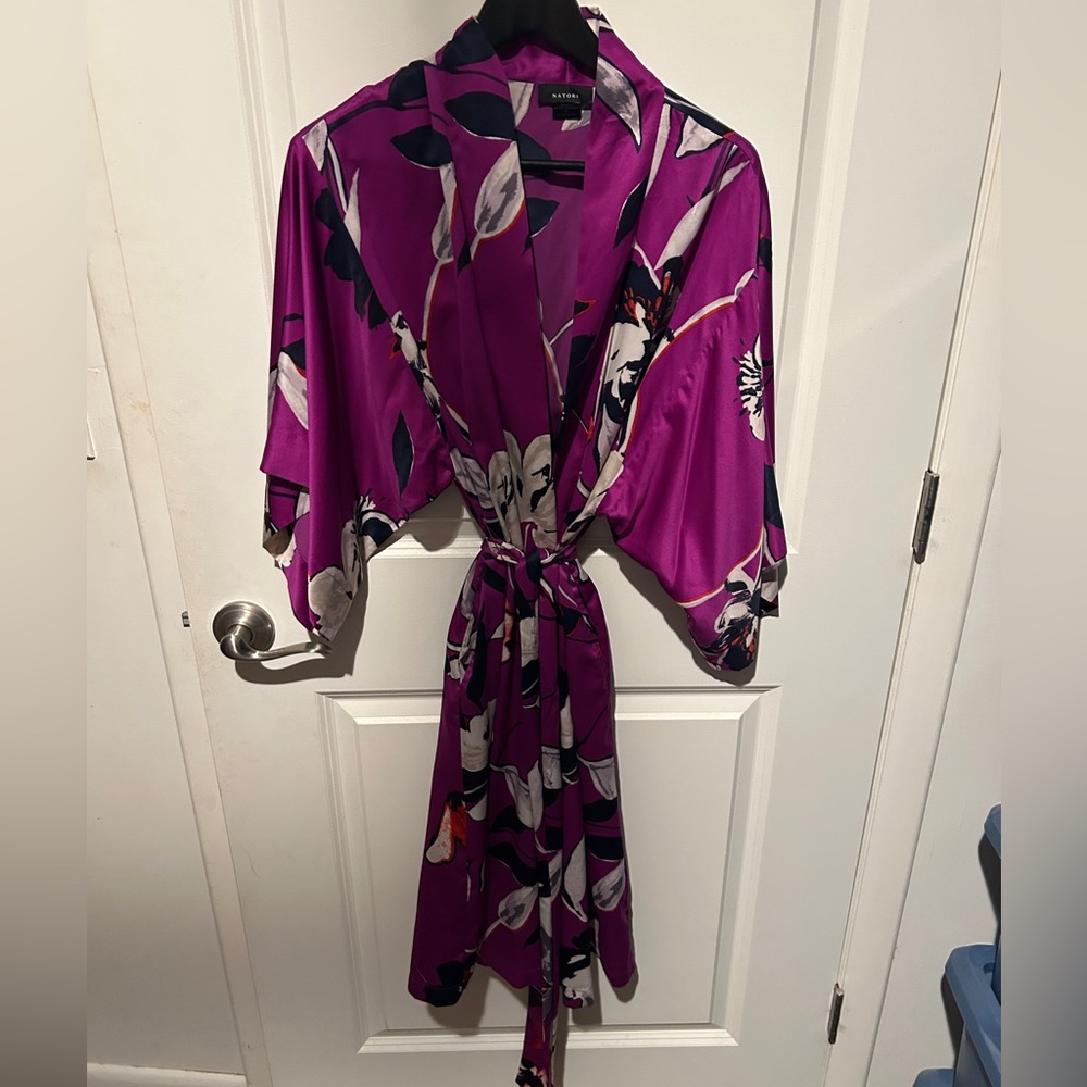 Natori robe